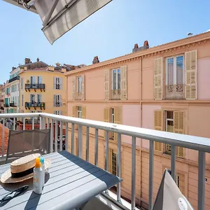 https://ibis-styles-menton-centre.fr-provencehotel.com